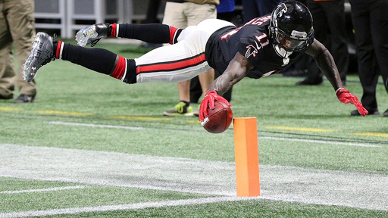 Led by Jones, Falcons' surge continues with win over Bucs
